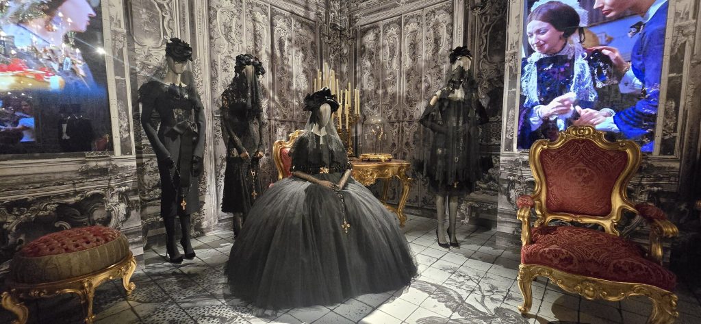 Hope Gainer/Dolce & Gabbana Exhibition Miami