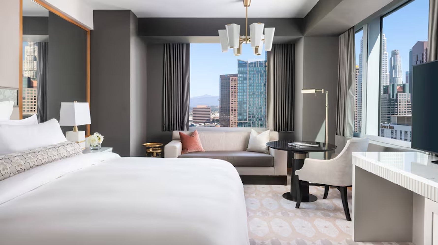 The Ritz-Carlton, Los Angeles guest room